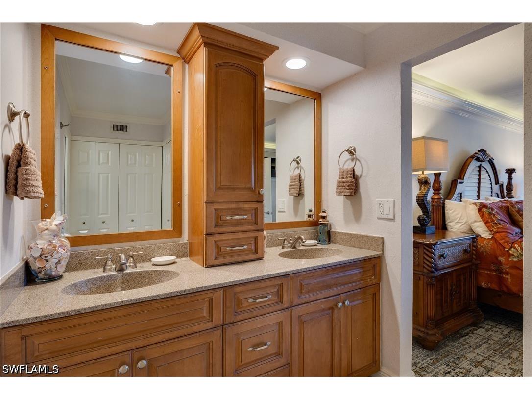 2445 W Gulf Drive #B-22 Sanibel FL 33957 226022905 image10