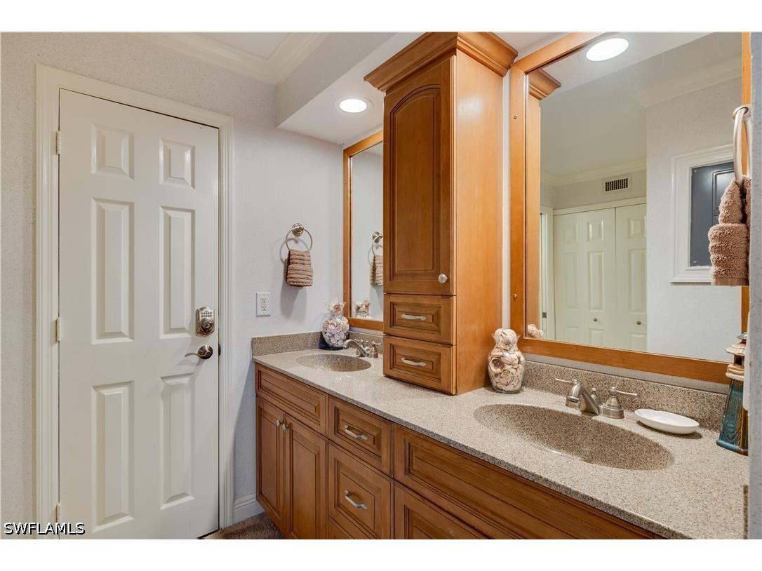 2445 W Gulf Drive #B-22 Sanibel FL 33957 226022905 image12