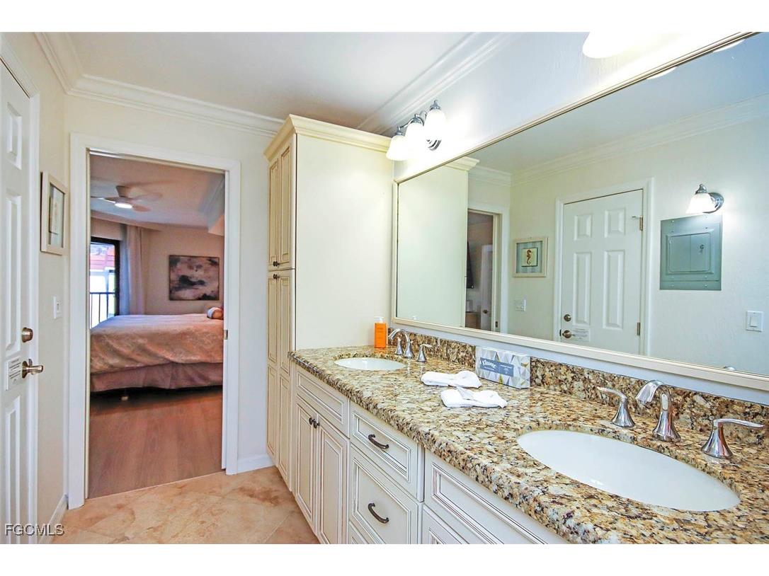 2445 W Gulf Drive #D41 Sanibel FL 33957 2025003197 image18