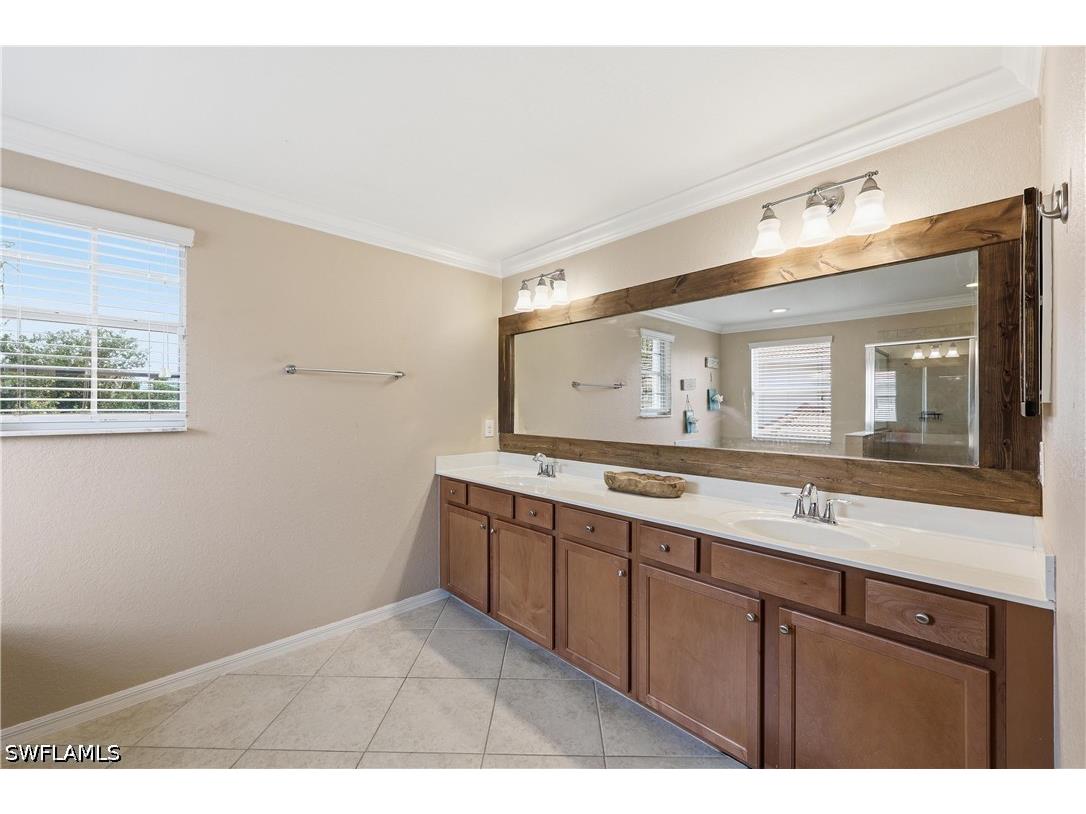 2446 Heydon Circle E Naples FL 34120 226015913 image17