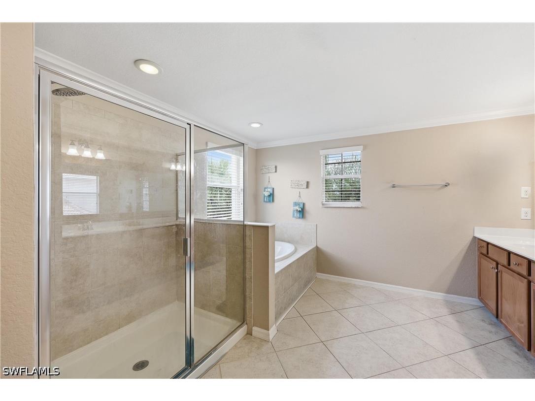 2446 Heydon Circle E Naples FL 34120 226015913 image18