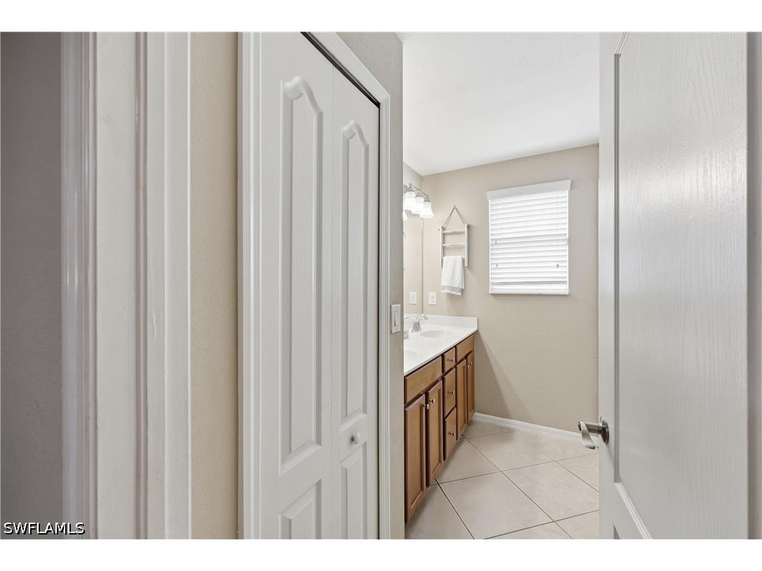 2446 Heydon Circle E Naples FL 34120 226015913 image24