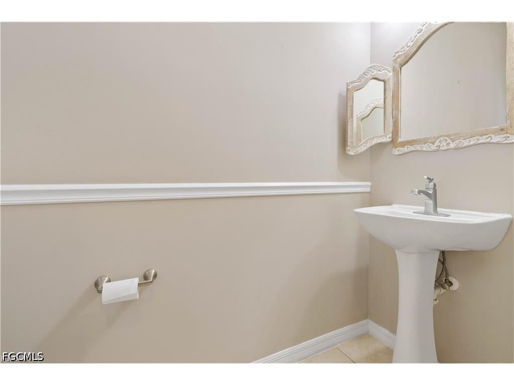 2448 Laurentina Lane Cape Coral FL 33909 2026021412 image10