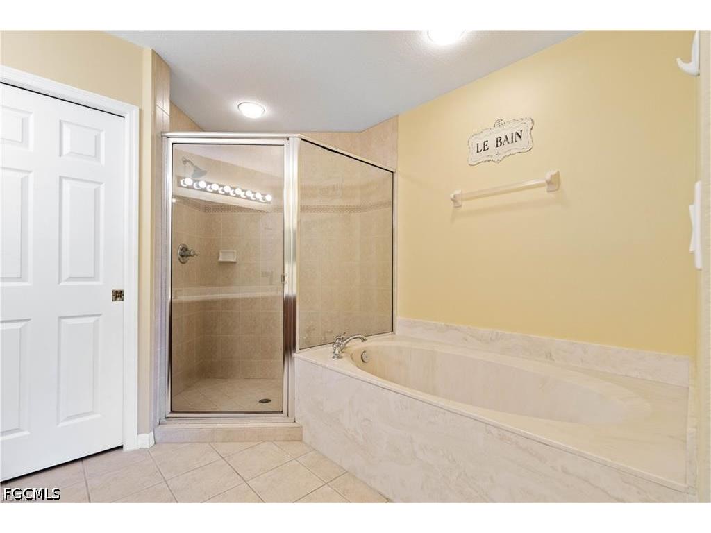 2448 Laurentina Lane Cape Coral FL 33909 2026021412 image16