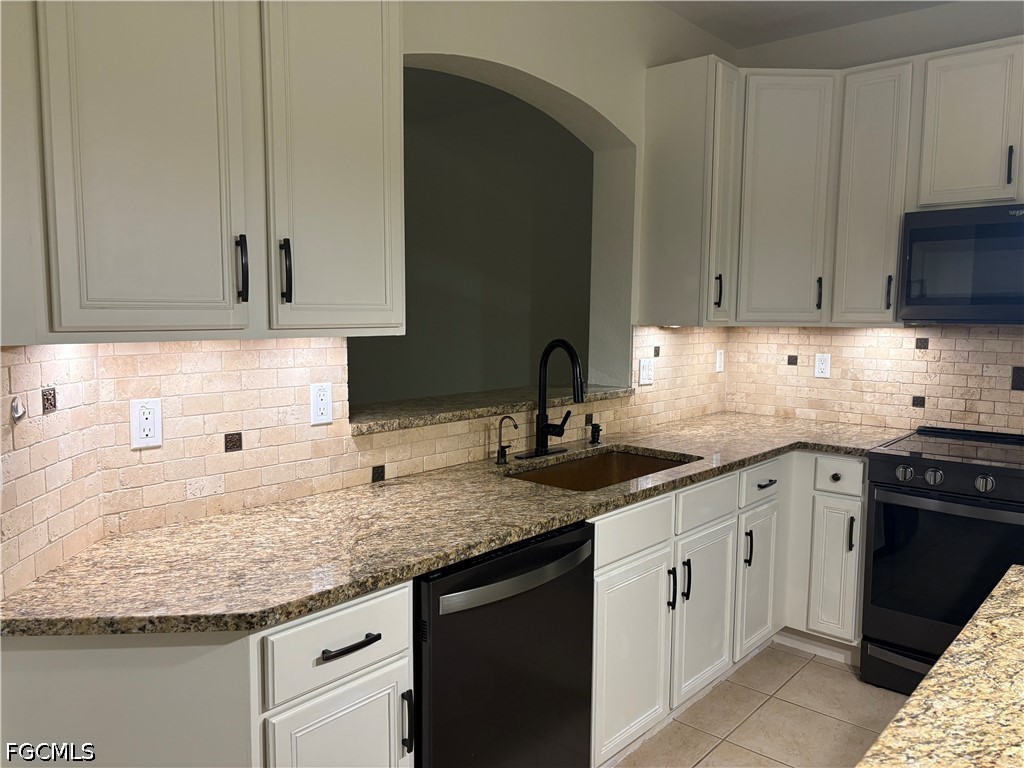 2448 Laurentina Lane Cape Coral FL 33909 2026021412 image7