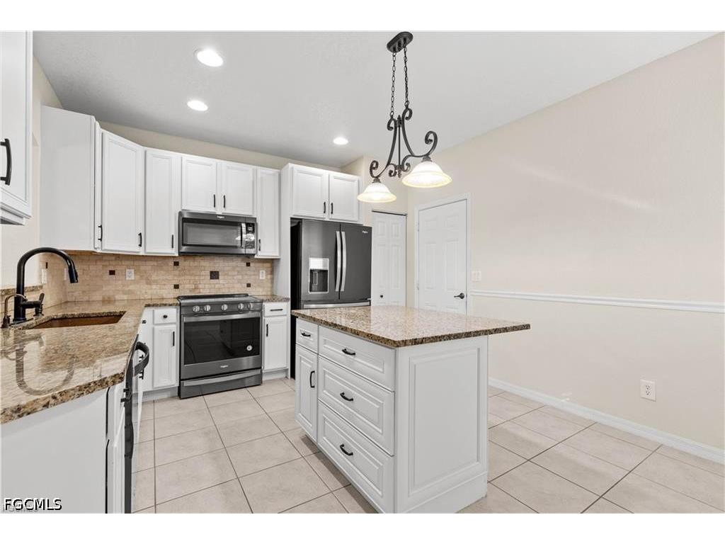 2448 Laurentina Lane Cape Coral FL 33909 2026021412 image9