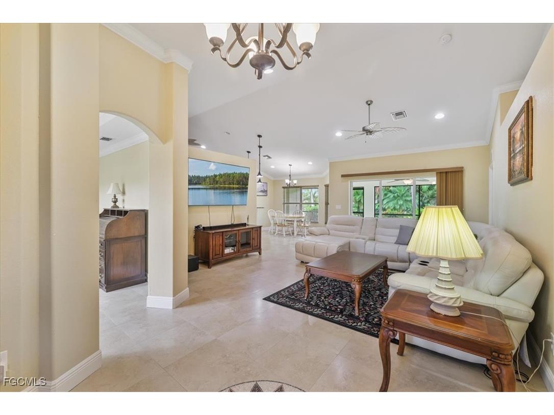 2448 Miracle Parkway Cape Coral FL 33914 2025009027 image10