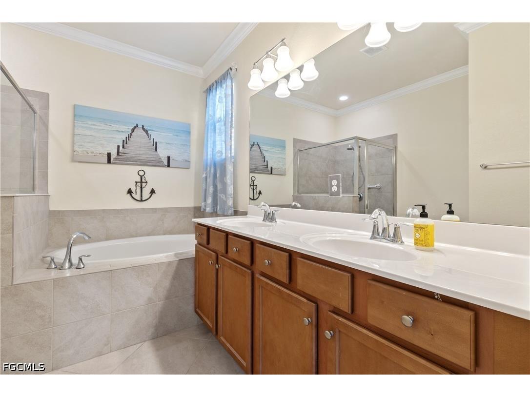 2449 Caslotti Way Cape Coral FL 33909 2026015397 image17