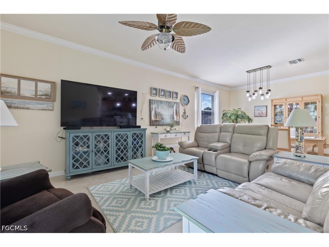 2449 Caslotti Way Cape Coral FL 33909 2026015397 image4