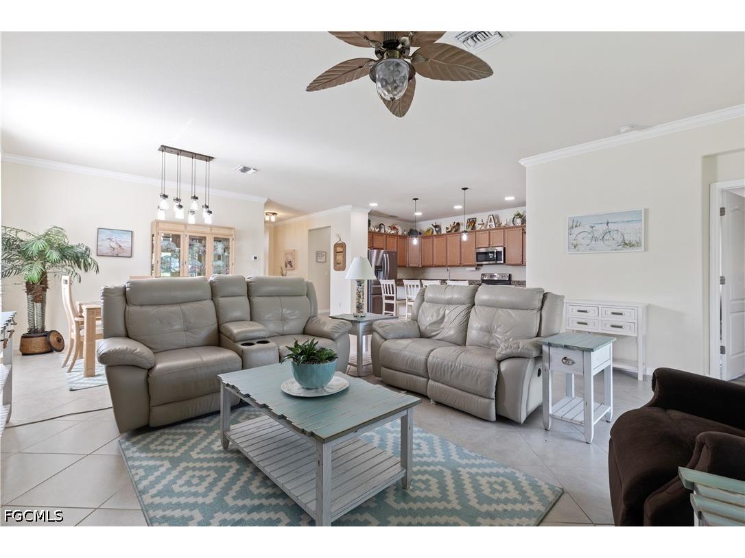 2449 Caslotti Way Cape Coral FL 33909 2026015397 image6
