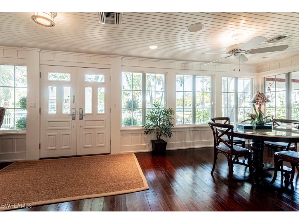 245 Broad Avenue S Naples FL 34102 225076190 image12