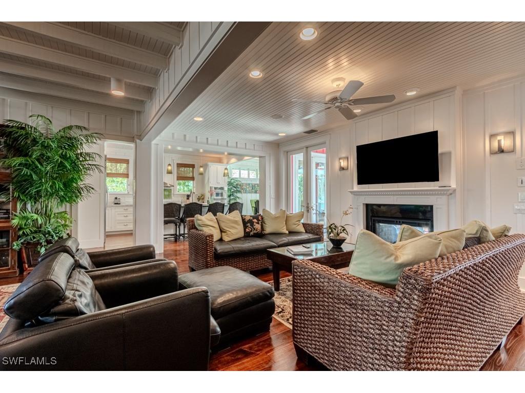 245 Broad Avenue S Naples FL 34102 225076190 image21