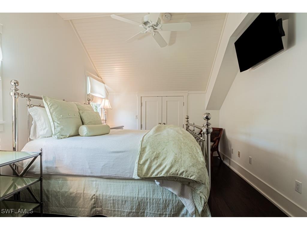 245 Broad Avenue S Naples FL 34102 225076190 image38