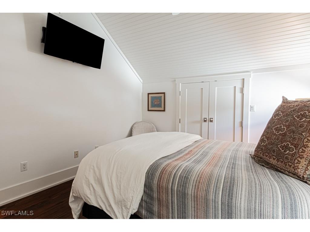 245 Broad Avenue S Naples FL 34102 225076190 image41