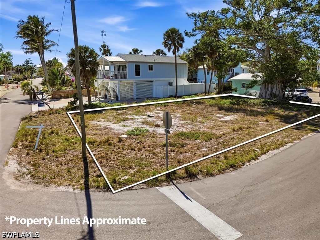 245 Madison Court Fort Myers Beach FL 33931 226012202 image4