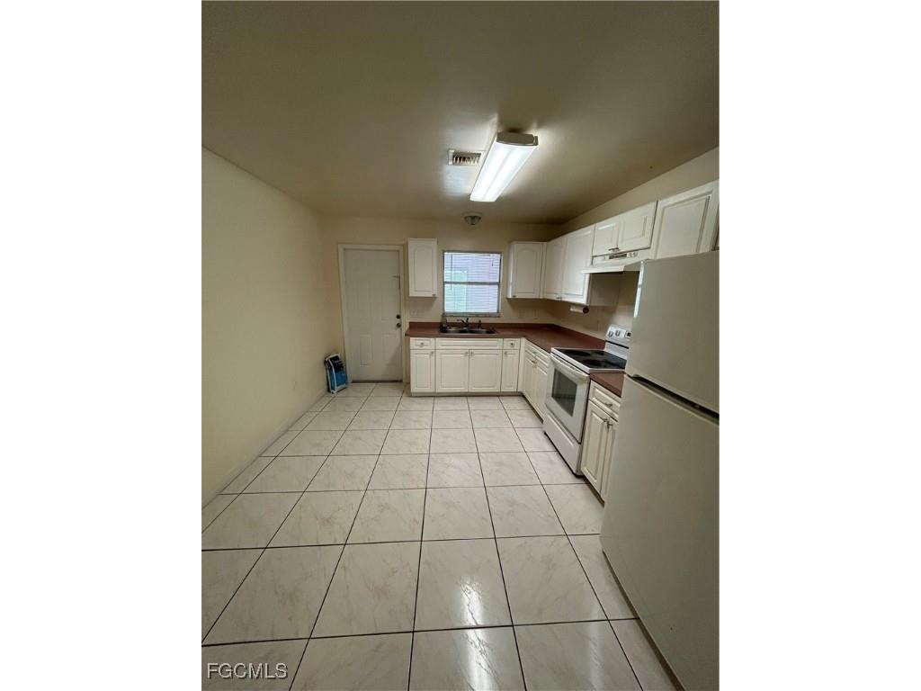 245 Meadow Road Lehigh Acres FL 33973 2025022679 image4