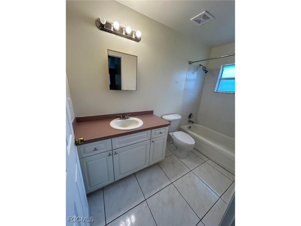 245 Meadow Road Lehigh Acres FL 33973 2025022679 image7