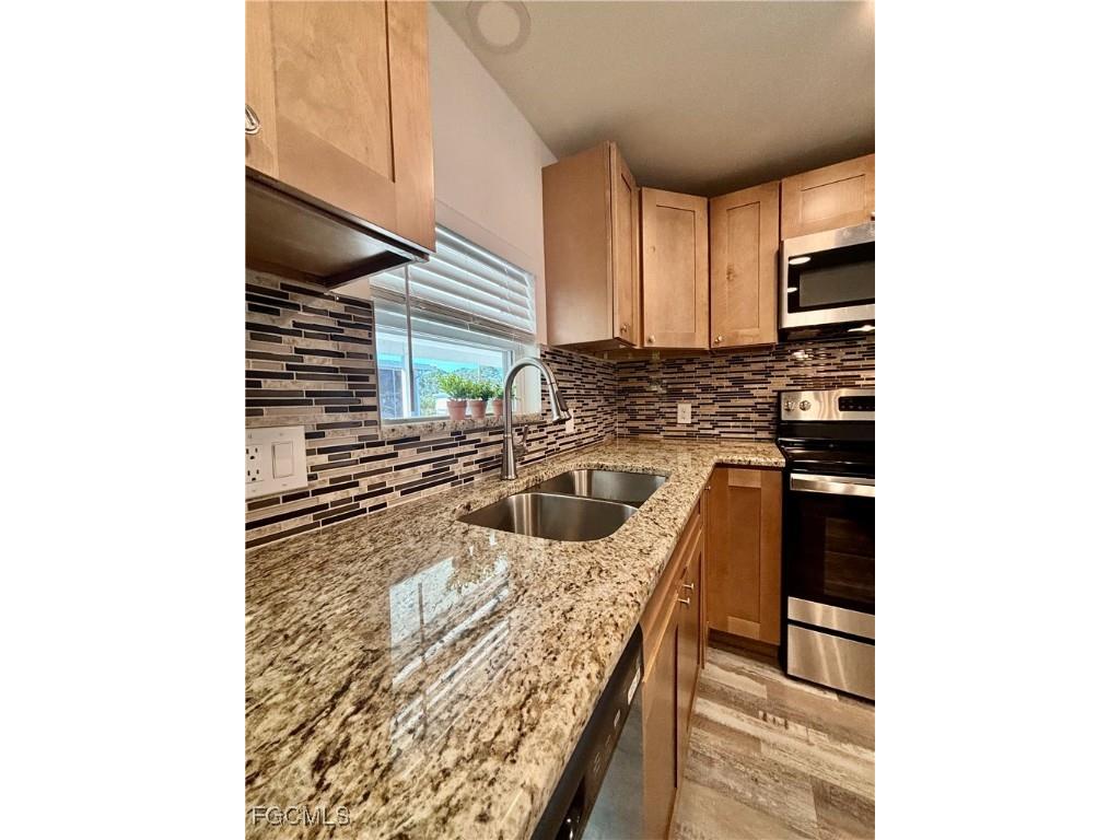 245 Shrub Lane N North Fort Myers FL 33917 2025012419 image11