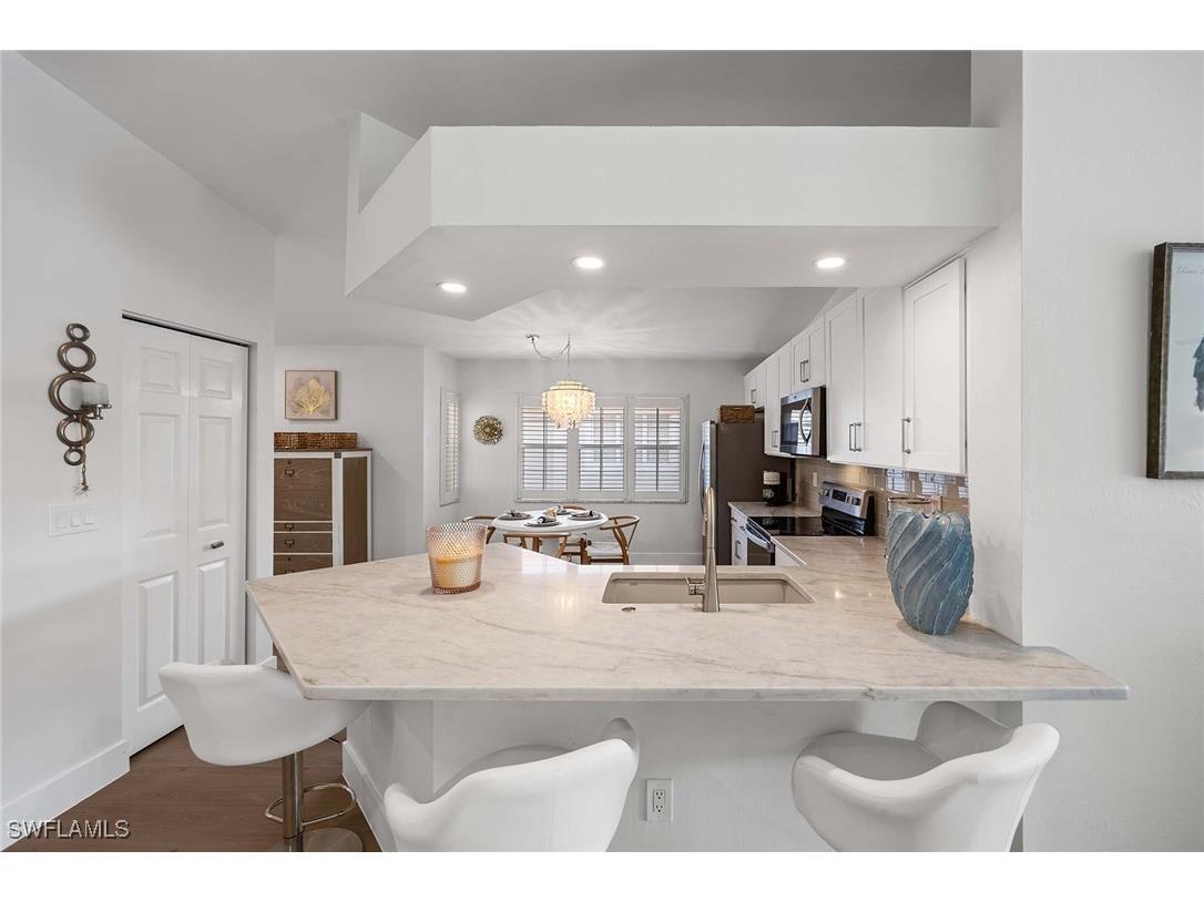 2450 Old Groves Road #201 Naples FL 34109 225082500 image8