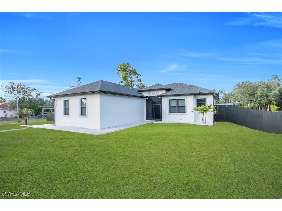 2451 10th Avenue SE Naples FL 34117 226004078 image12