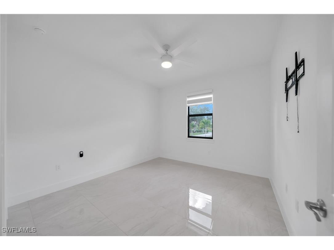 2451 10th Avenue SE Naples FL 34117 226004078 image9