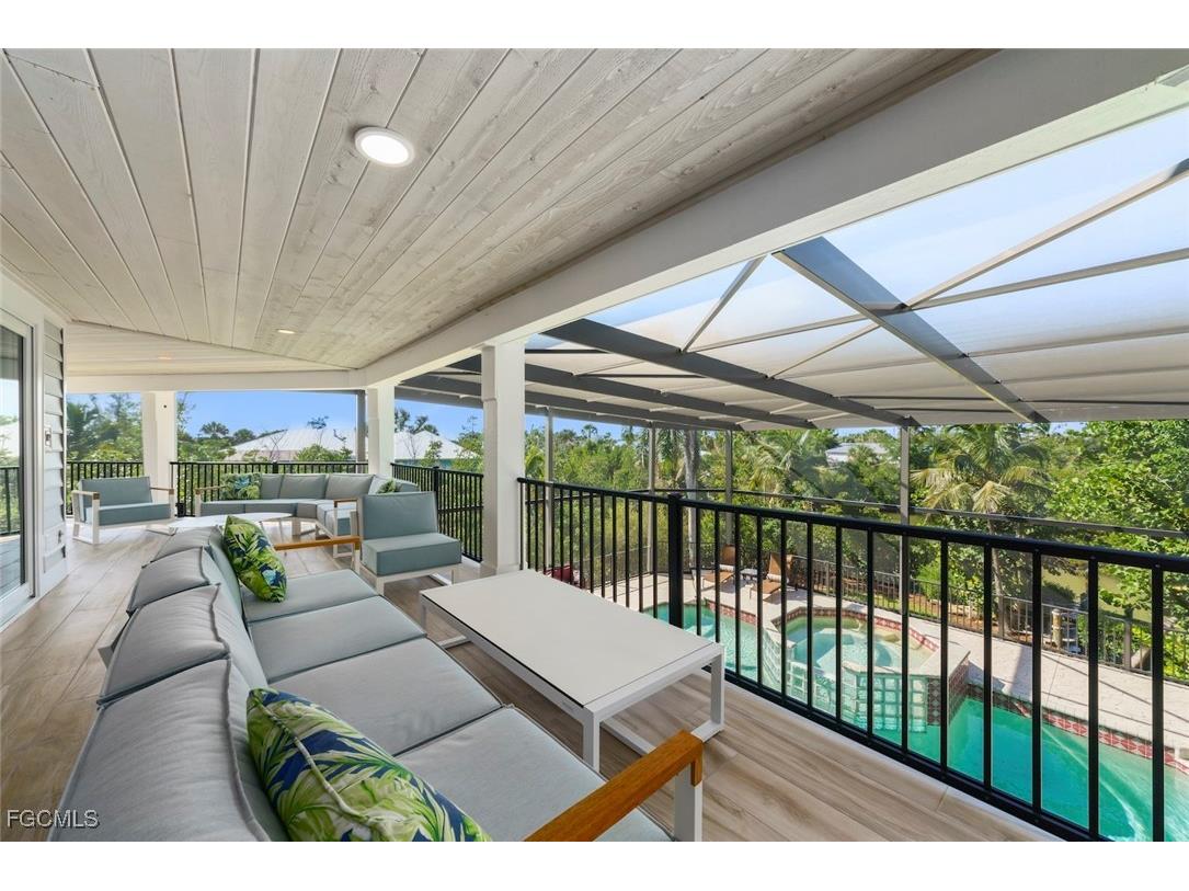 2451 Blind Pass Court Sanibel FL 33957 2025020479 image12