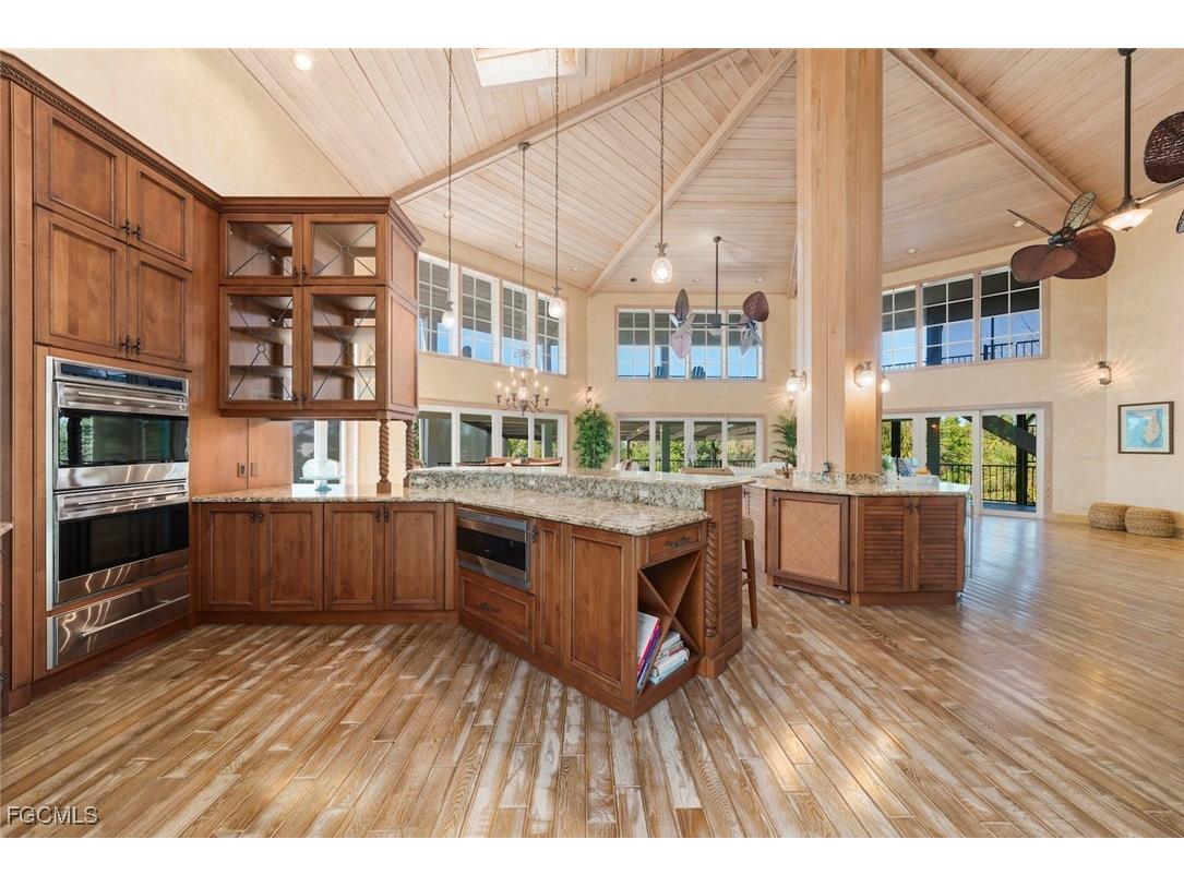 2451 Blind Pass Court Sanibel FL 33957 2025020479 image14