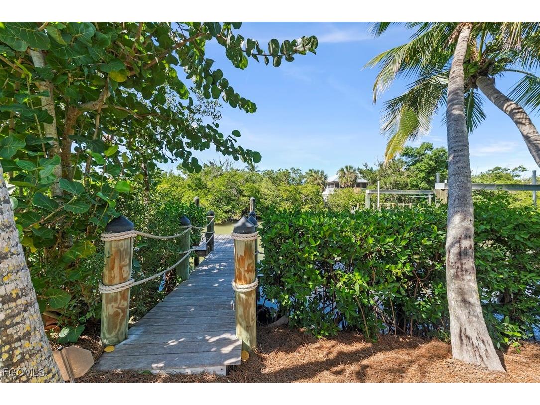 2451 Blind Pass Court Sanibel FL 33957 2025020479 image45