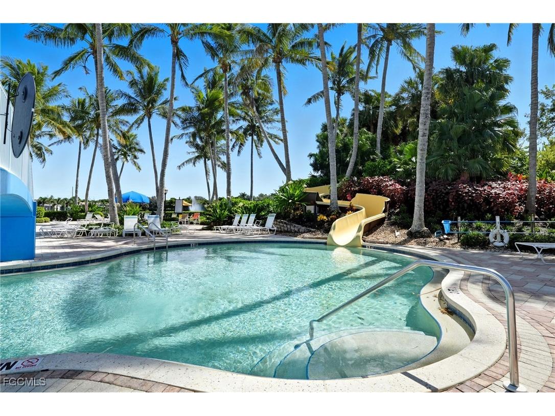 2452 Blackburn Circle Cape Coral FL 33991 2026006300 image2