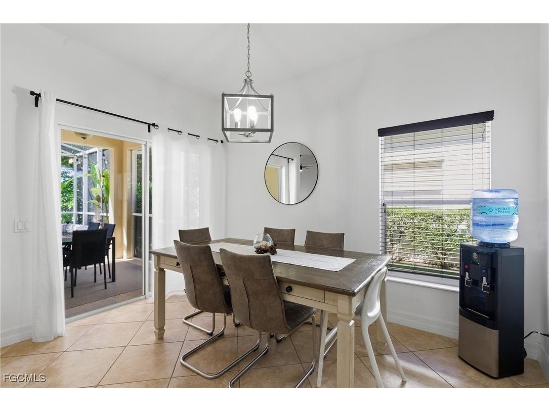 2452 Blackburn Circle Cape Coral FL 33991 2026006300 image23