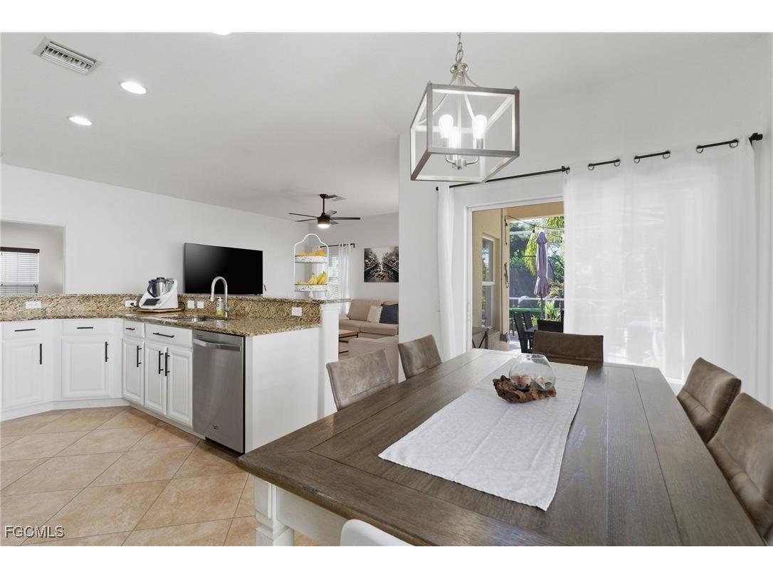 2452 Blackburn Circle Cape Coral FL 33991 2026006300 image24