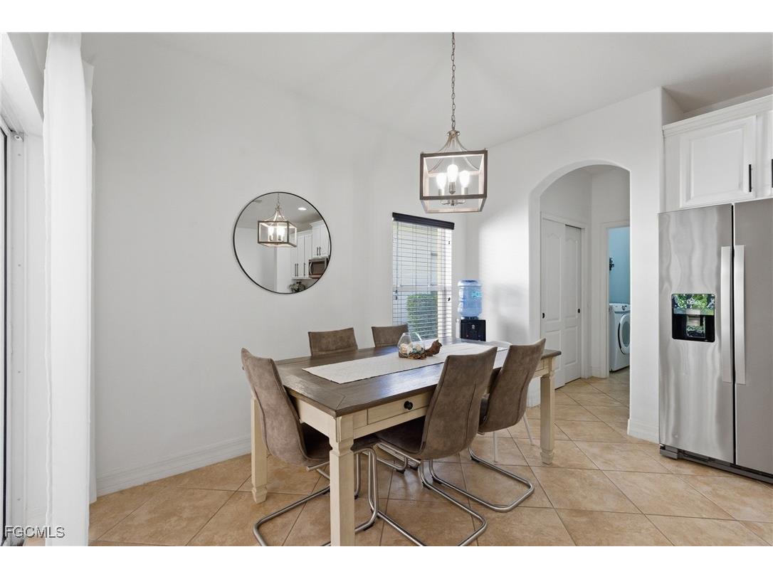 2452 Blackburn Circle Cape Coral FL 33991 2026006300 image26