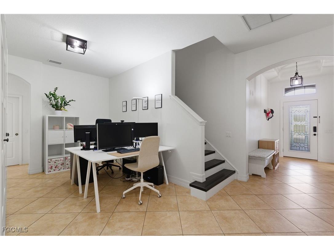 2452 Blackburn Circle Cape Coral FL 33991 2026006300 image27