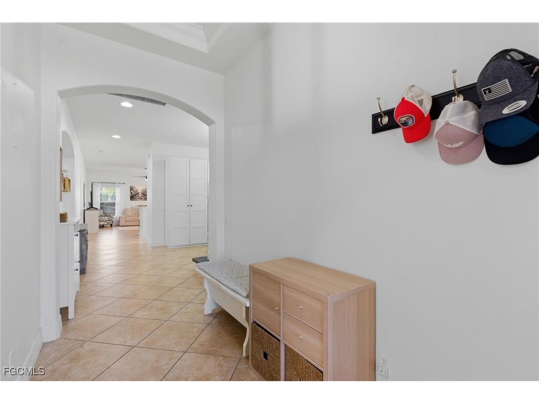 2452 Blackburn Circle Cape Coral FL 33991 2026006300 image28