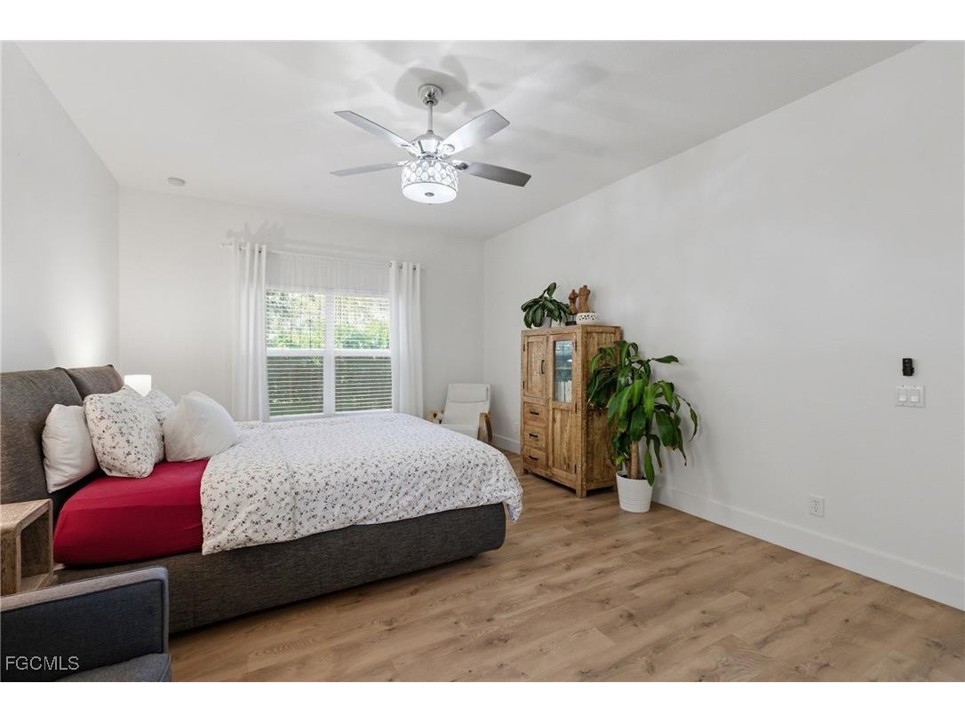 2452 Blackburn Circle Cape Coral FL 33991 2026006300 image31