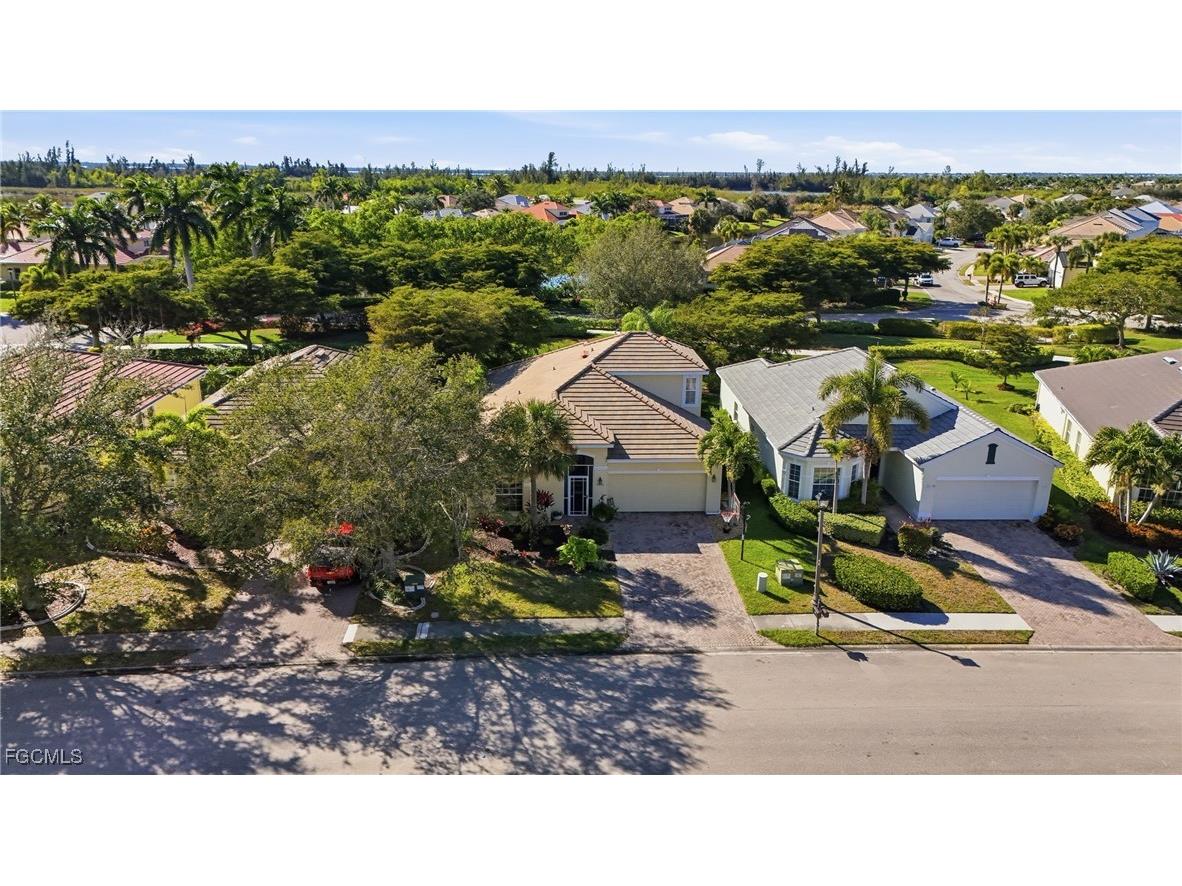 2452 Blackburn Circle Cape Coral FL 33991 2026006300 image4