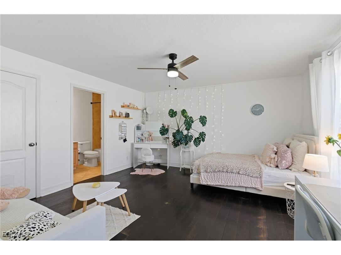 2452 Blackburn Circle Cape Coral FL 33991 2026006300 image40