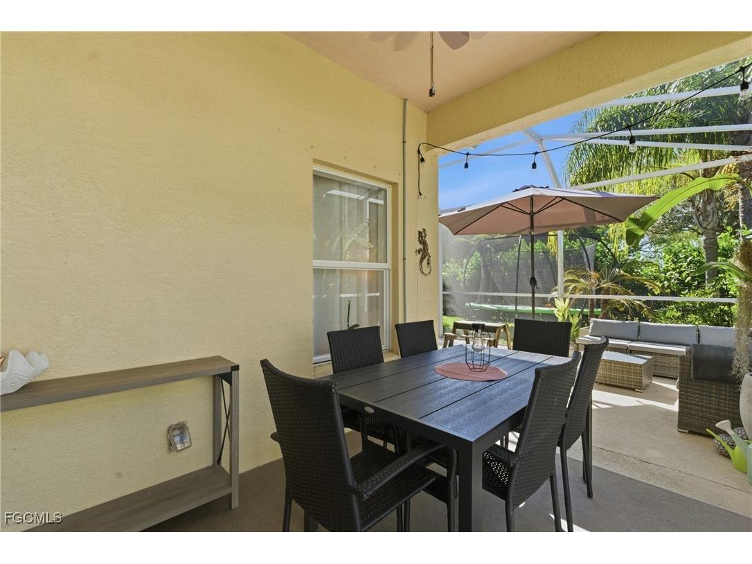 2452 Blackburn Circle Cape Coral FL 33991 2026006300 image45