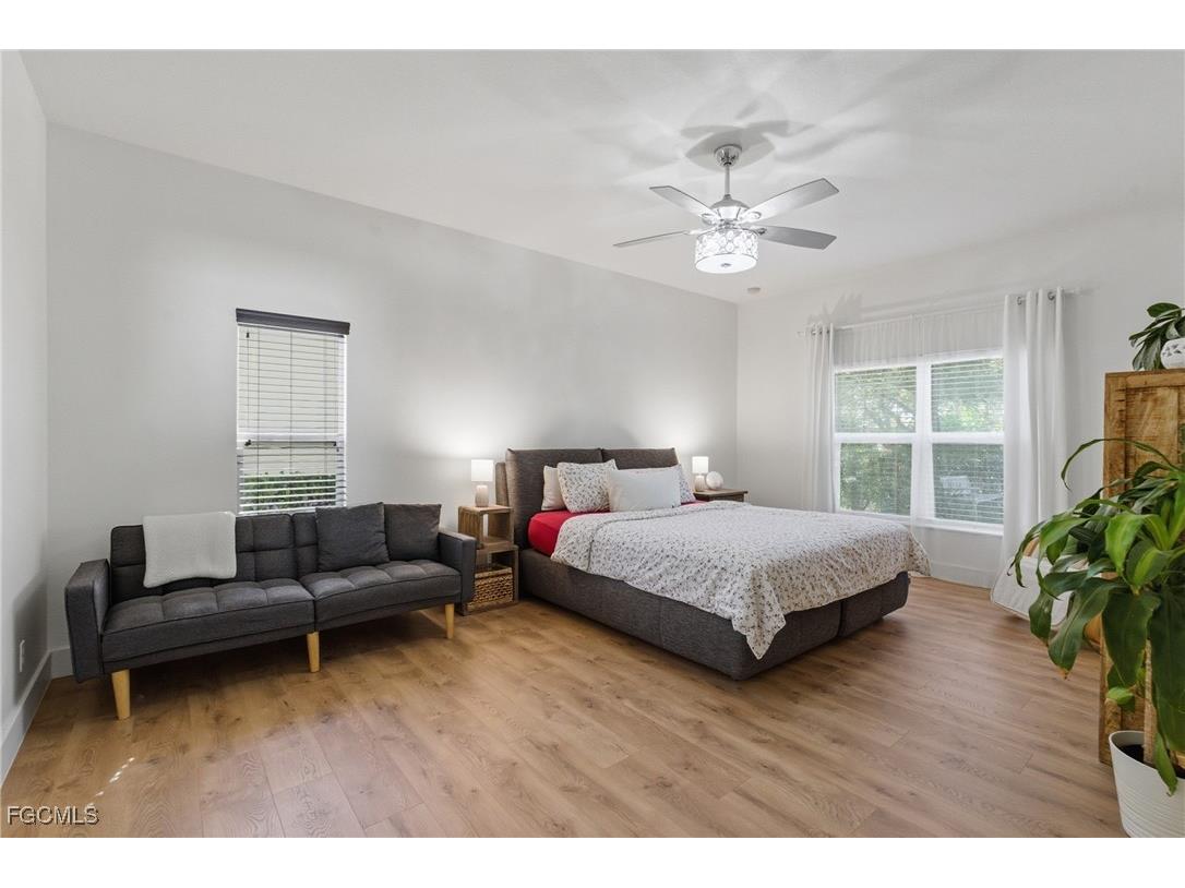 2452 Blackburn Circle Cape Coral FL 33991 2026006300 image8