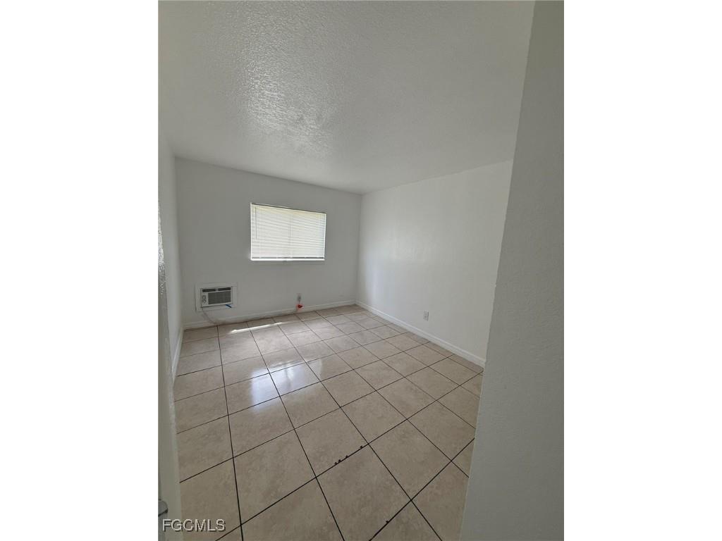 2452 Stella Street #102 Fort Myers FL 33901 2025008690 image4