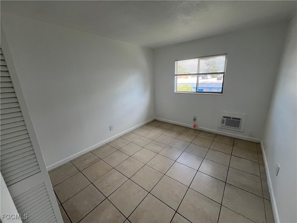 2452 Stella Street #105 Fort Myers FL 33901 2025006009 image4