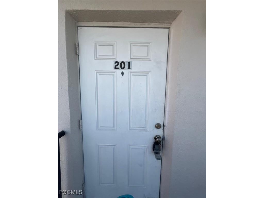 2452 Stella Street #201 Fort Myers FL 33901 2025006013 image3