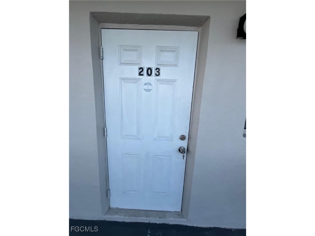 2452 Stella Street #203 Fort Myers FL 33901 2025006014 image4