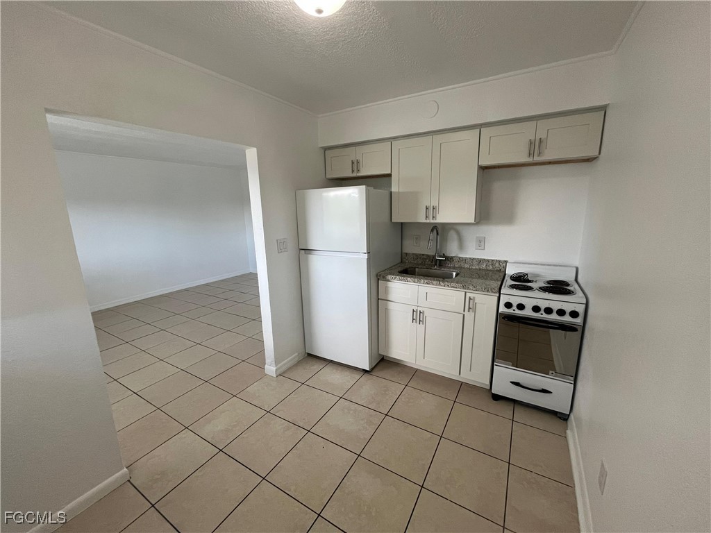 2452 Stella Street #203 Fort Myers FL 33901 2025006014 image8