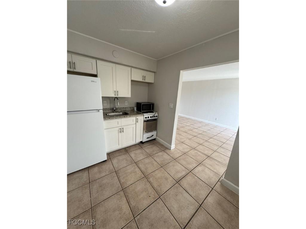2452 Stella Street #204 Fort Myers FL 33901 2026004526 image2