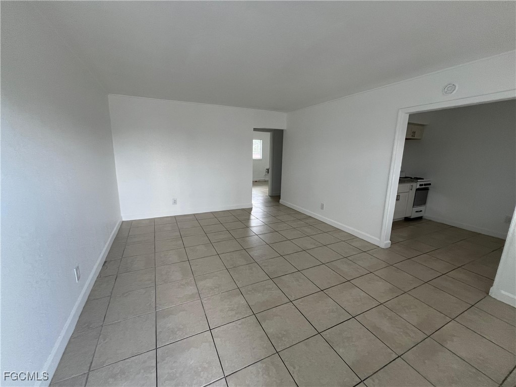 2452 Stella Street #205 Fort Myers FL 33901 2025006016 image7