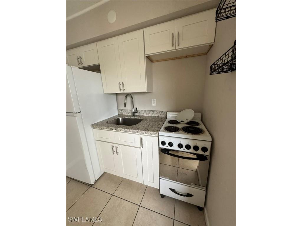 2452 Stella Street #206 Fort Myers FL 33901 225054725 image2