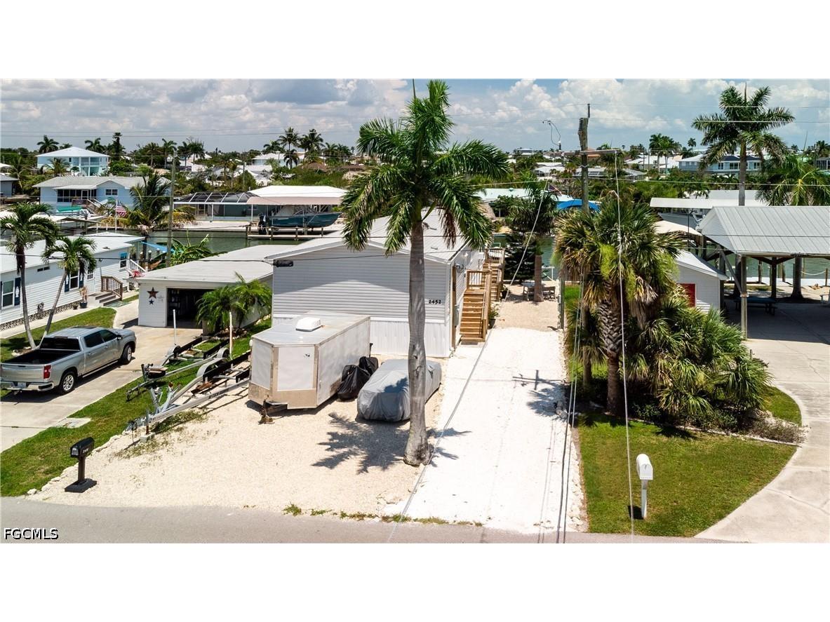 2452 York Road Saint James City FL 33956 2026028499 image12