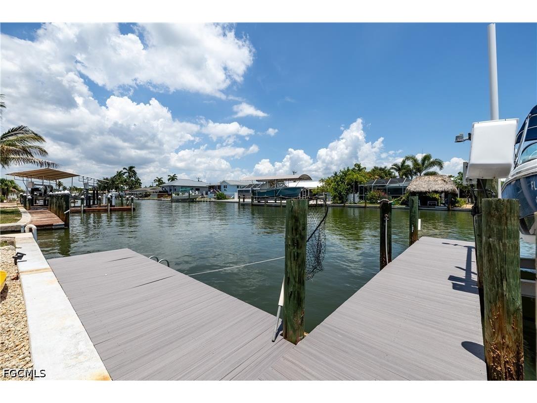 2452 York Road Saint James City FL 33956 2026028499 image4