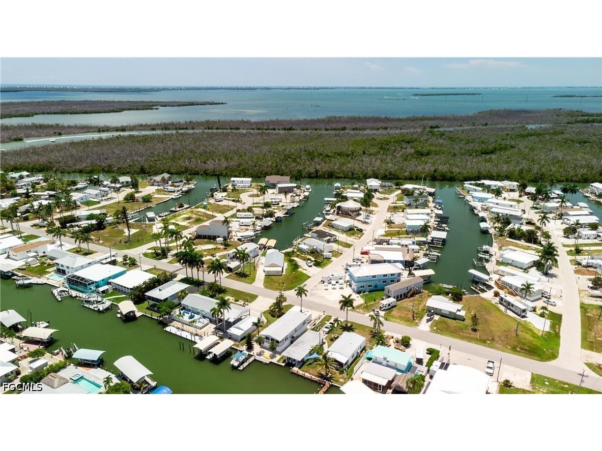 2452 York Road Saint James City FL 33956 2026028499 image7